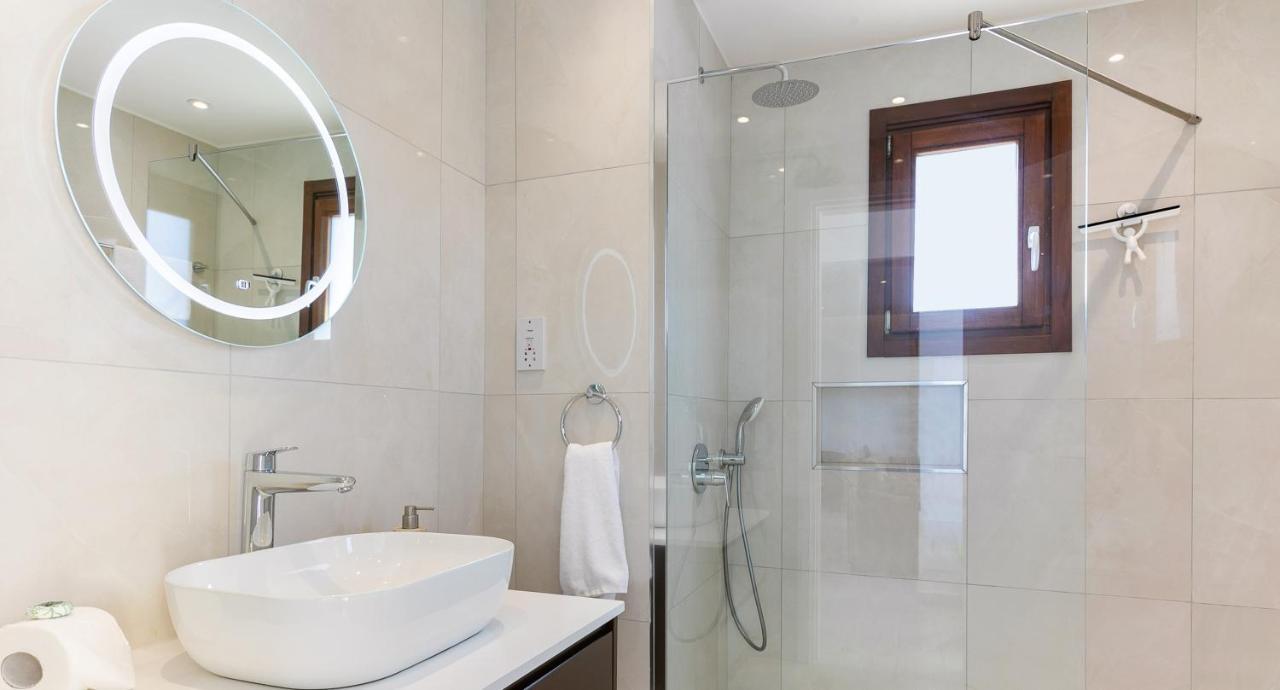 Modern Apartment Nz11 Large Balconies With Sea And Mountain Views Kouklia Luaran gambar
