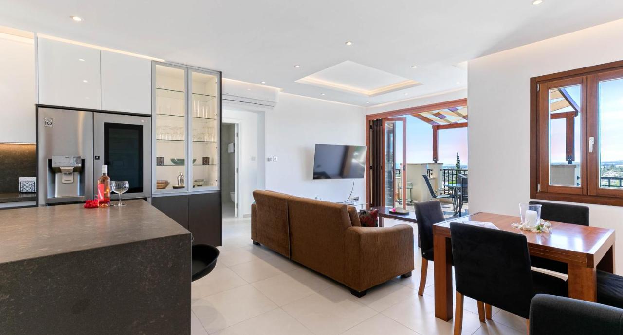 Modern Apartment Nz11 Large Balconies With Sea And Mountain Views Kouklia Luaran gambar