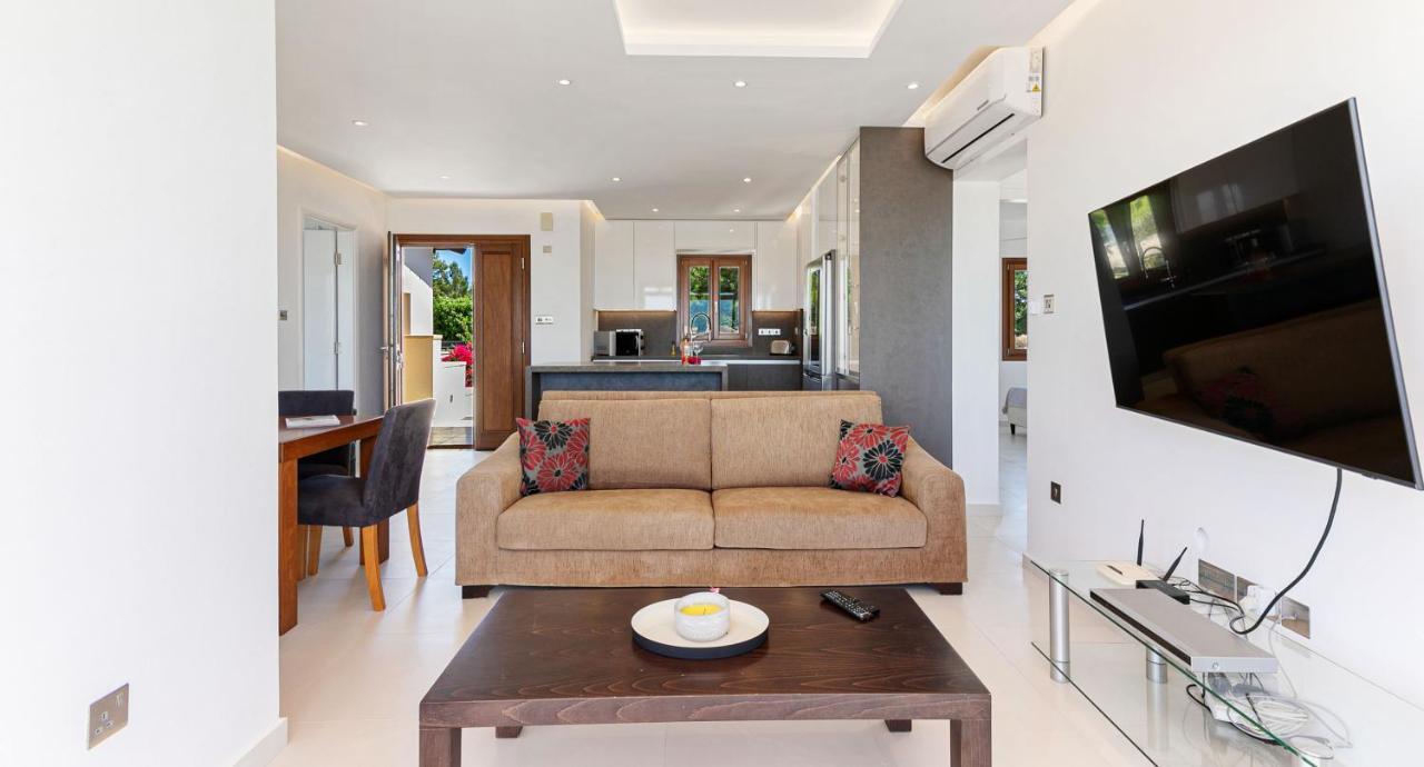 Modern Apartment Nz11 Large Balconies With Sea And Mountain Views Kouklia Luaran gambar