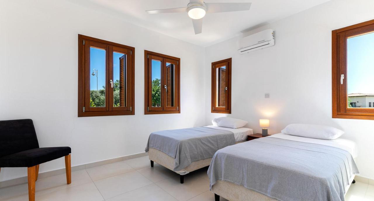 Modern Apartment Nz11 Large Balconies With Sea And Mountain Views Kouklia Luaran gambar
